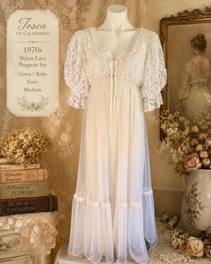 Vintage Tosca of California 70s Nylon Lace Peignoir Set Gown/Robe Ivory Bridal M